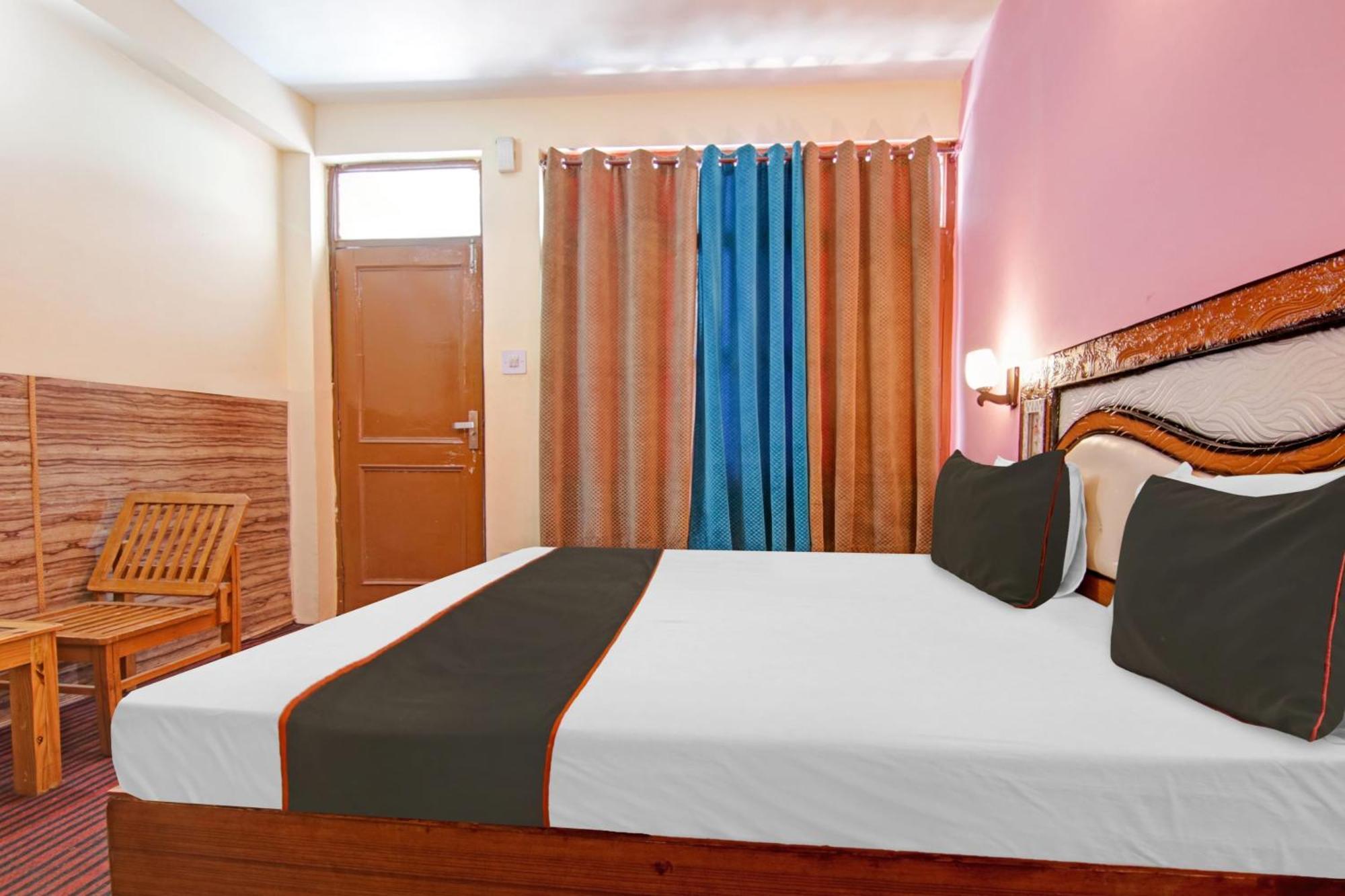 Collection O Shantikunj Hotel