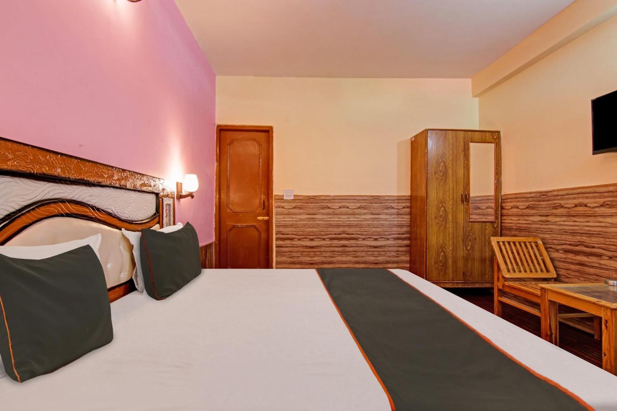Hotel Collection O Shantikunj Manali (Himachal Pradesh)